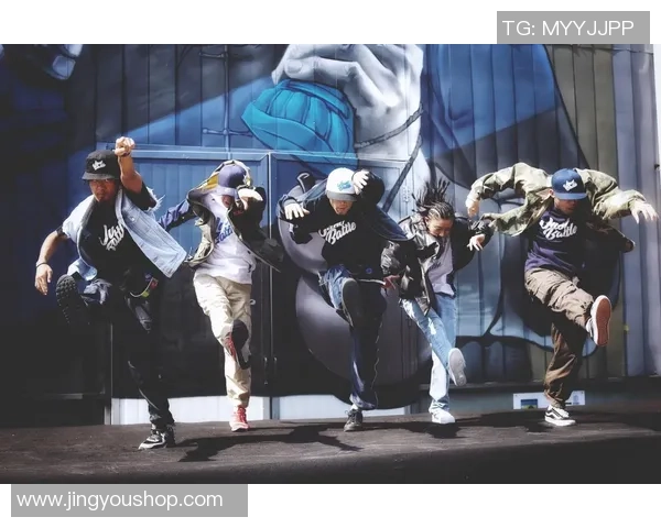 专业解读：重庆街舞队的边路渗透打法